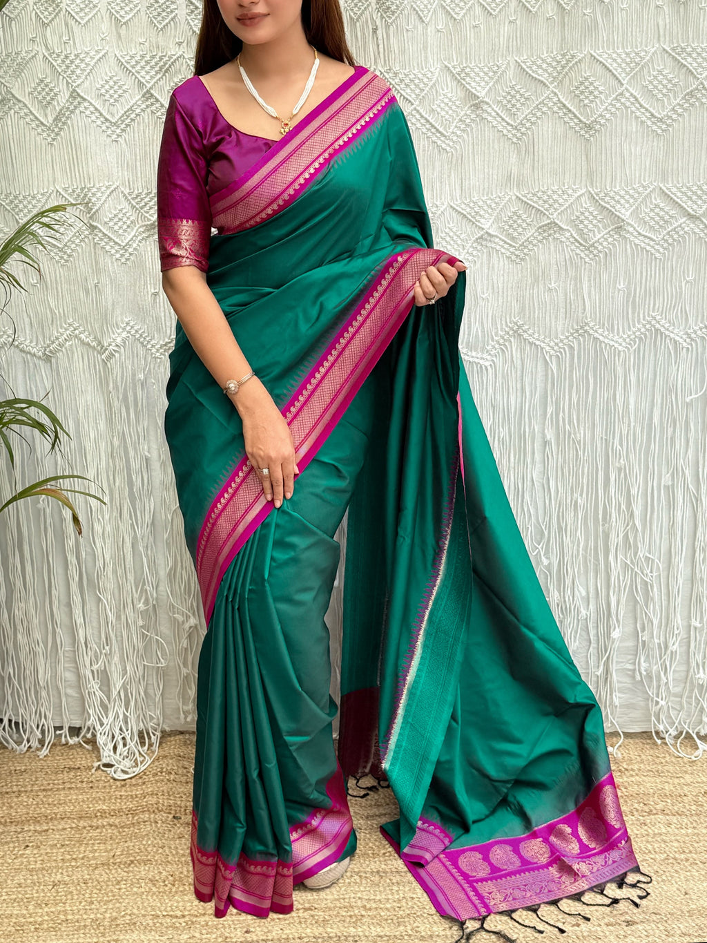 Rajniti Emerald Green Viscose Silk Jacquard Saree