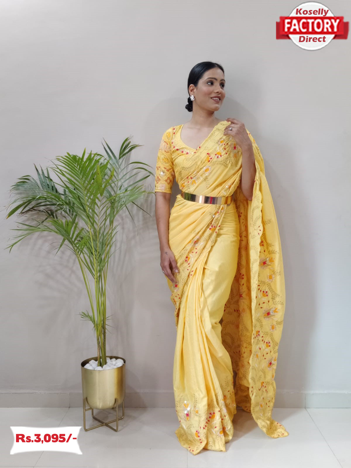 Embroidered Border Saree Set Styled With Belt
